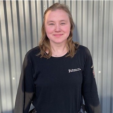 <b>Isabelle Thid</b> <br>
<i>Skorstensfejartekniker</i>
<br>070-208 62 33